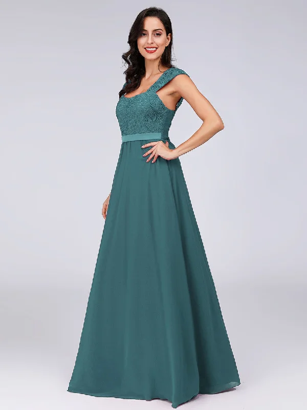 Elegant A Line Chiffon Wholesale Bridesmaid Dress With Lace Bodice