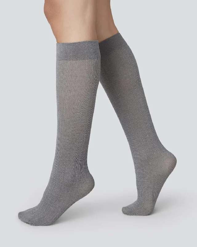 SWEDISH STOCKINGS - BAS GENOUX FREJA - GRIS